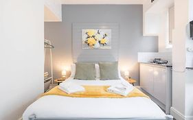 Private Room 2 With Kitchenette By Cb Stays No Minimum Stays